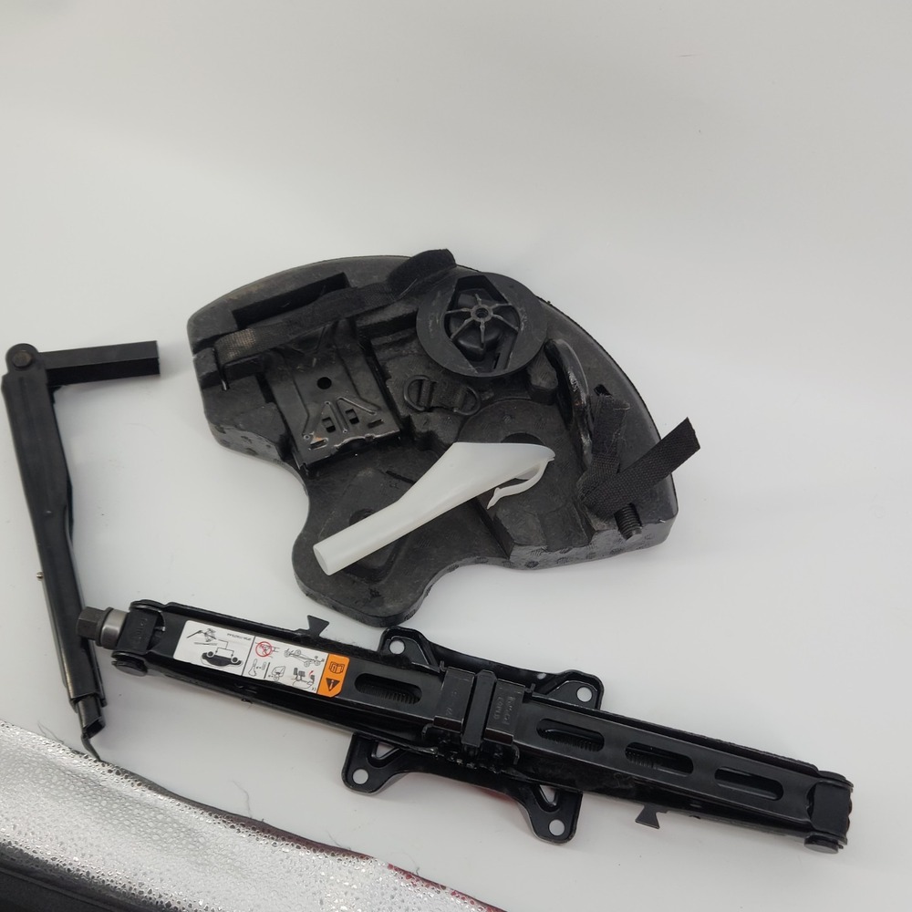 2011-2015 Ford Explorer OEM Spare Tire Jack Tool Kit Foam Tray BB5Z-17080-B